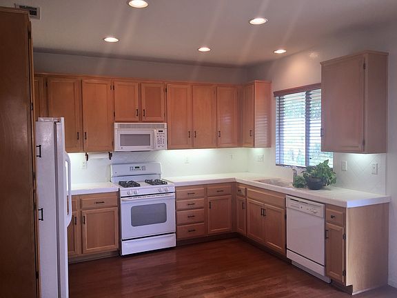 3rd image of 27772 Whisperwood Dr