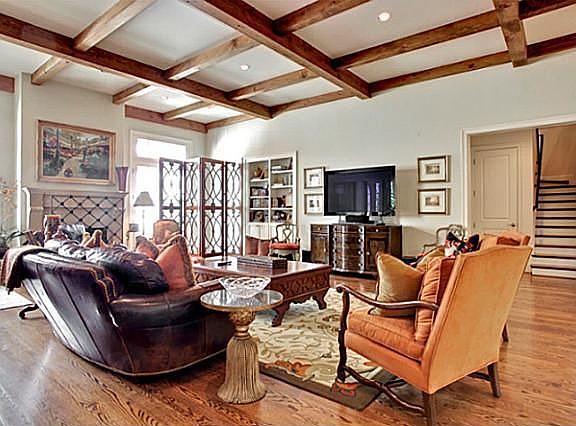 4th image of 806 Dunham Close