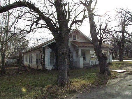 1st image of 924 W Tishomingo Ave