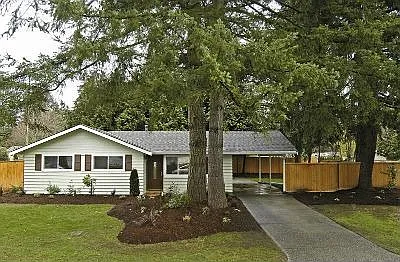 806 166th Ave NE photo 1