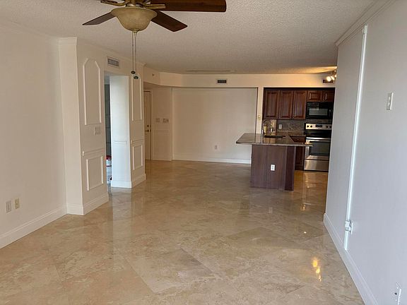 3rd image of 1801 N Flagler Dr APT 821