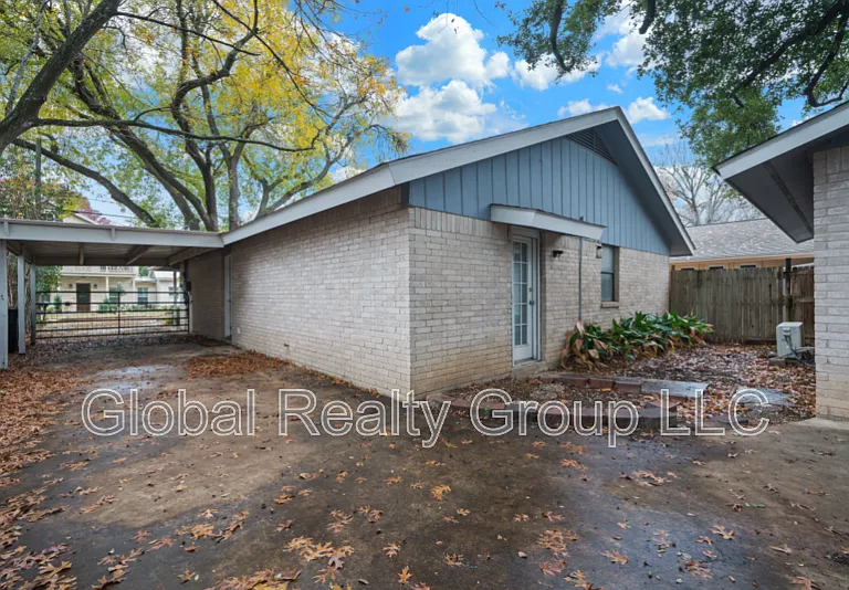 940 Hayselton Ave — Photo 2