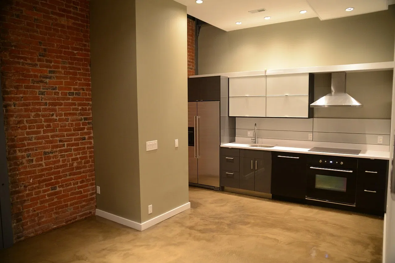 1533 Chestnut St. — Photo 2