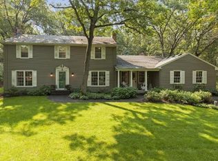 6 Woodhill Ln, North Oaks, MN 55127