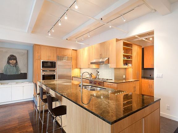 4th image of 30 W 15th St APT 3S