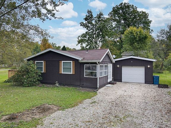 5th image of 10672 Newton Falls Rd