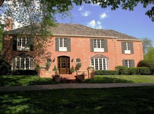 6530 Wenonga Rd, Mission Hills, KS 66208