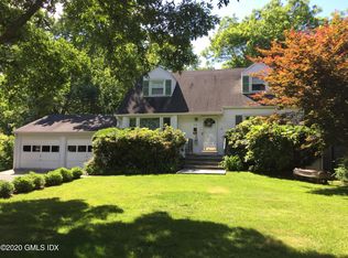 32 Mary Ln, Riverside, CT 06878