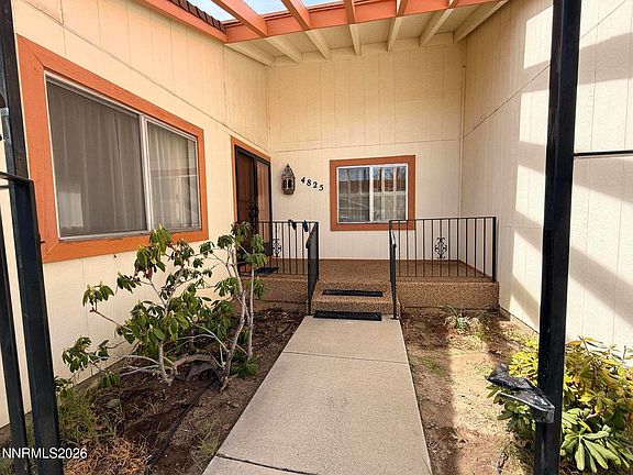 2nd image of 4825 Cool Springs Dr