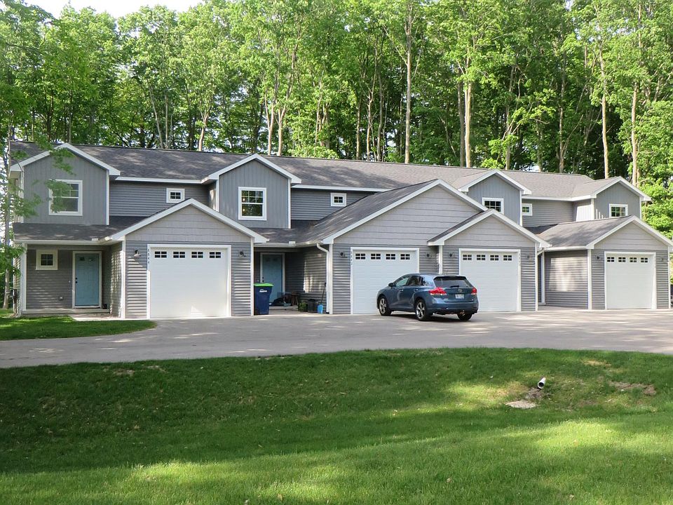Address 8842. Second unit from left.