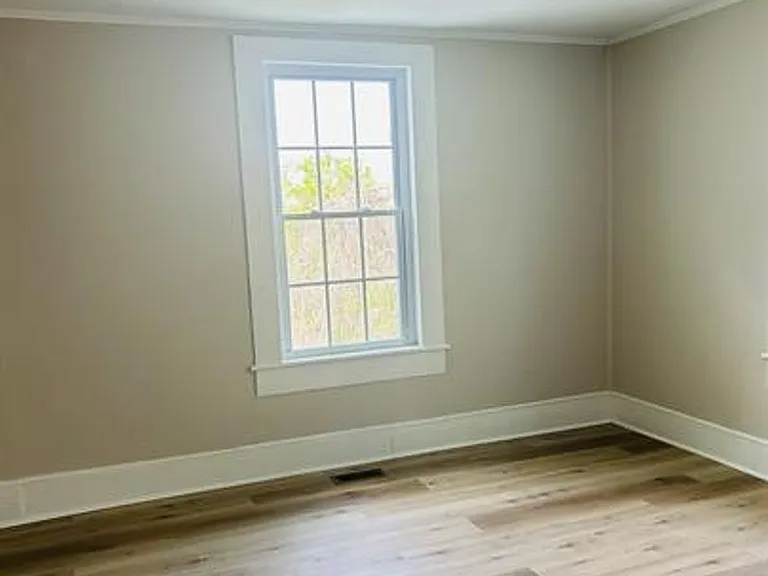 110 Worley Rd — Photo 10