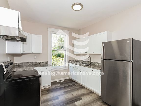 1178950_004_kitchen_5.jpg