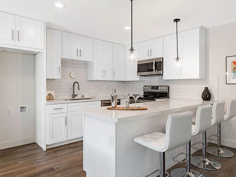 3450 Emerald (312 Calle Miramar LLC) — Photo 4