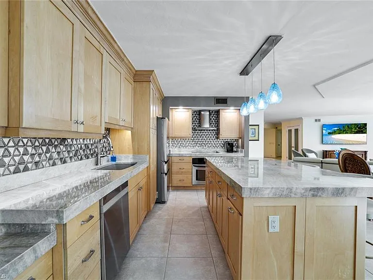 4041 Gulf Shore Blvd N #802 — Photo 7