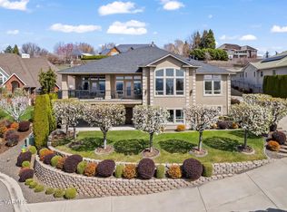 617 N 65th Ave, Yakima, WA 98908