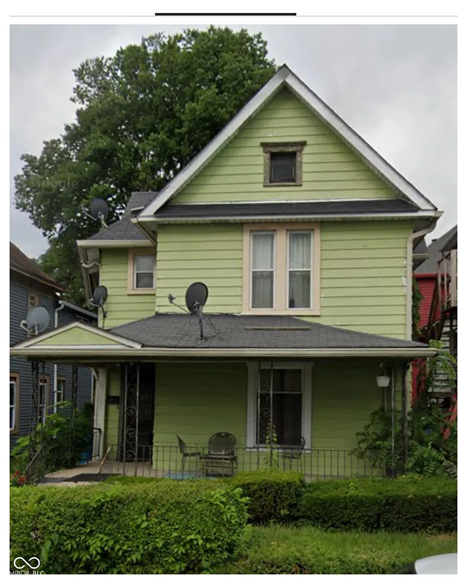2434 N Kenwood Ave photo 1