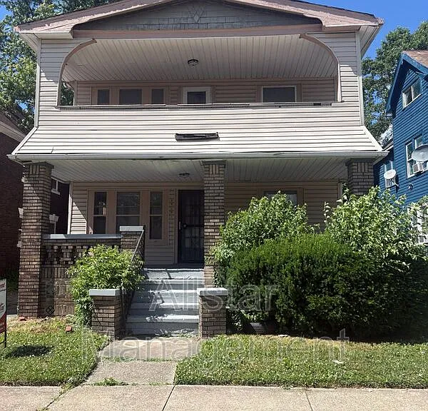 11909 Parkhill Ave #UP — Photo 6