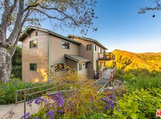 19818 Valley View Dr, Topanga, CA 90290
