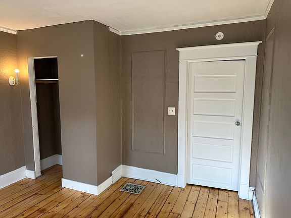 4th image of 5 Villa Ave #1