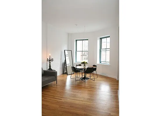 Rented by Warburg | media 22