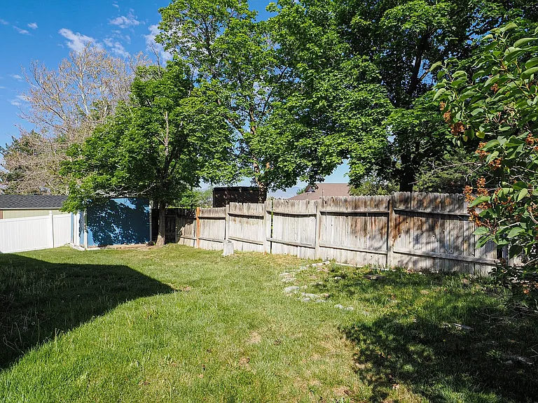 9062 S Daybreak Dr — Photo 25