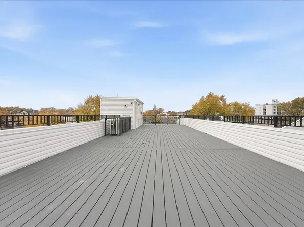 134 New York Avenue image 21 of 31