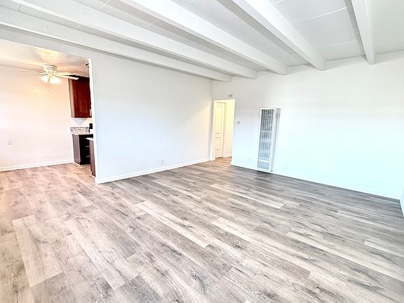 3rd image of 14929 Vanowen St #9