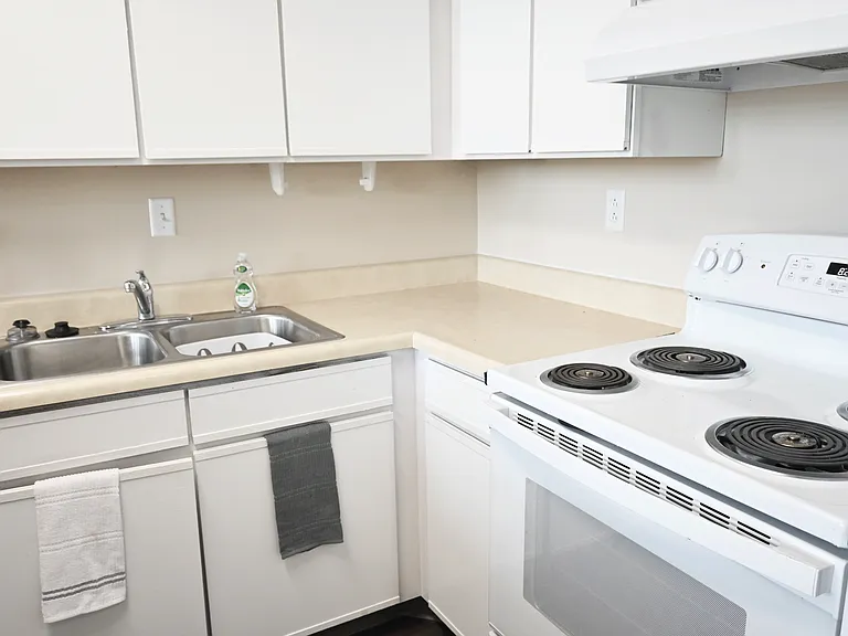 Rosewater Apartments — Photo 35