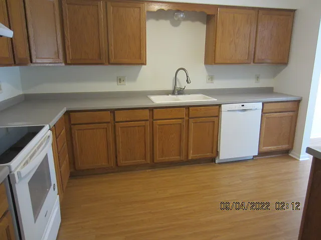 7908 Kitchen2_09092022