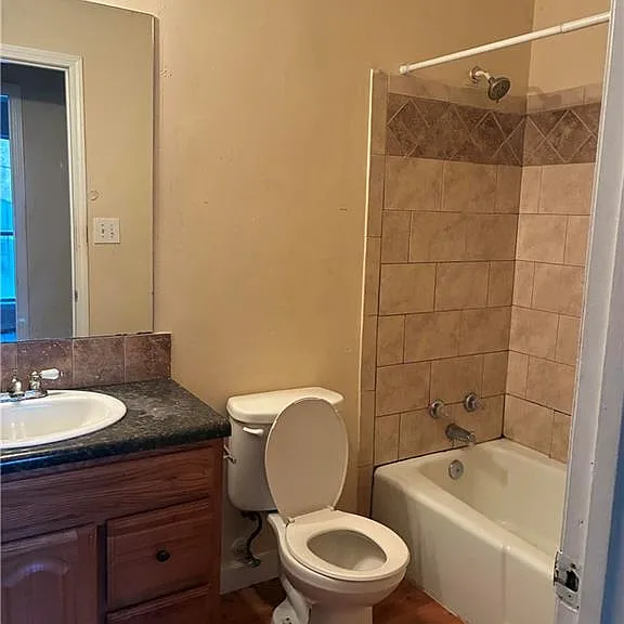 3253 Deshong Dr — Photo 9