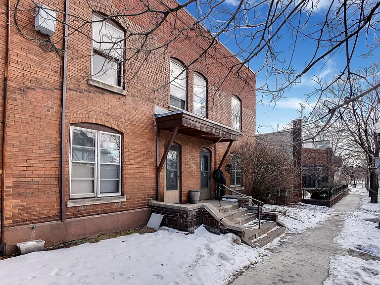 424 Smith — Photo 48
