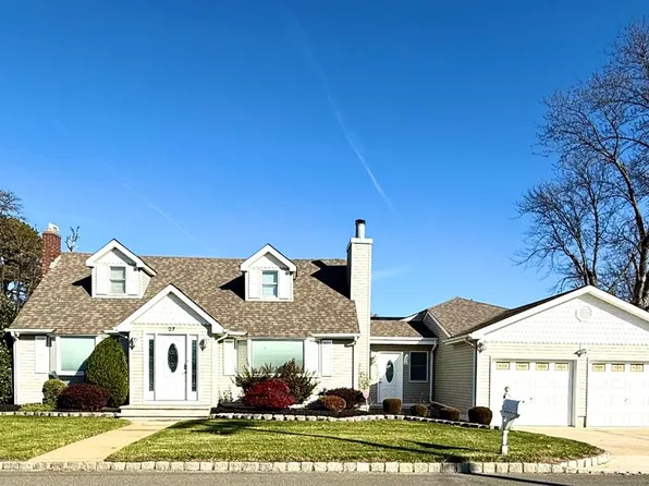 27 3rd Ave, South Toms River, NJ 08757