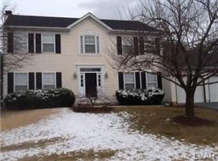 2605 River Rock Dr, Macungie, PA 18062