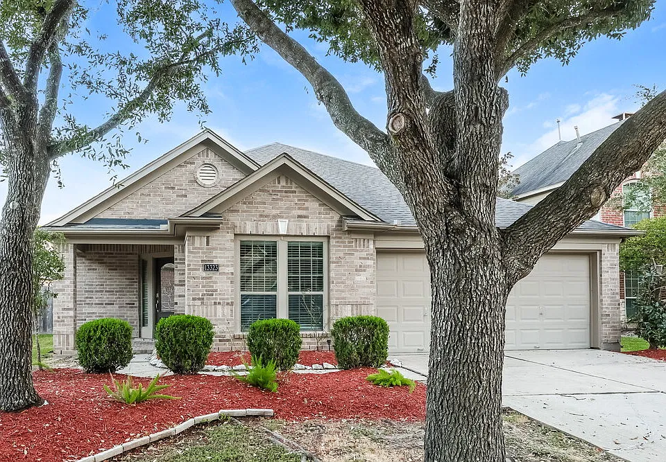 13323 Lake Passage Ln