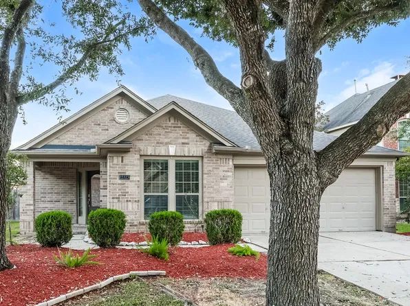 13323 Lake Passage Ln, Houston, TX 77044