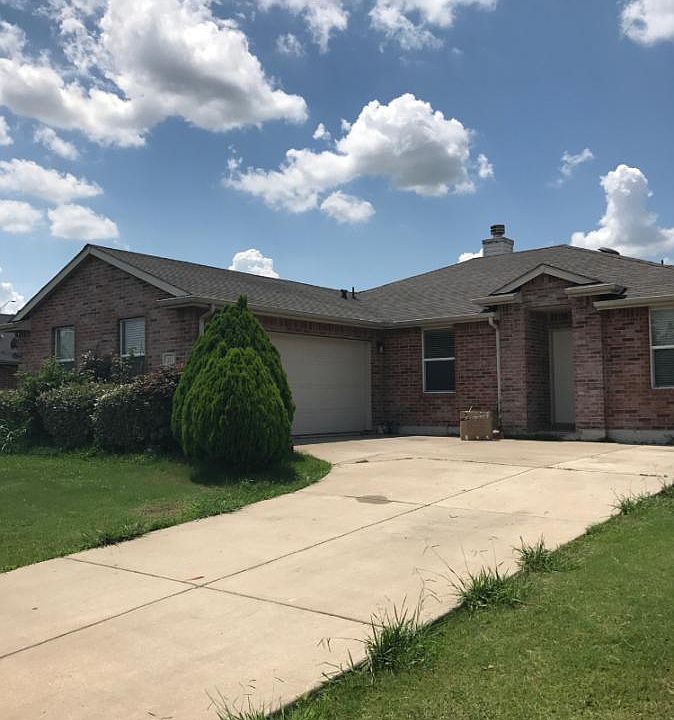 1st image of 412 Briaroaks Dr