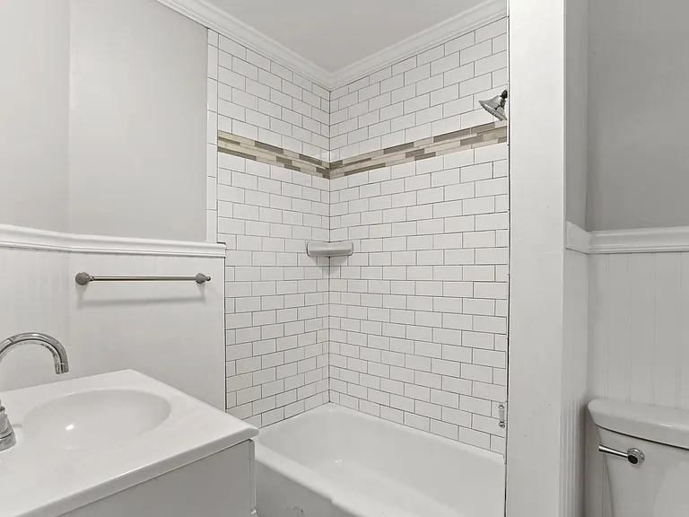 393 Huntington St — Photo 25