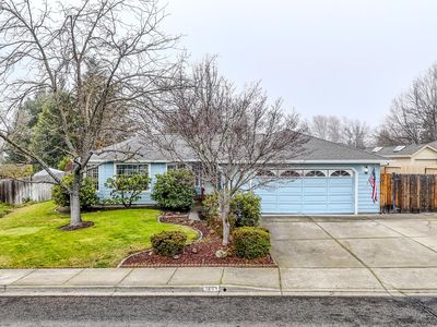 125 Meadow View Dr, Phoenix, OR, 97535