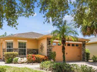 560 Grand Canal Dr, Poinciana, FL 34759