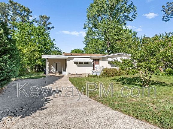 2nd image of 2423 Brentwood Pl