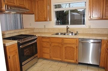 Remolded kitchen, all new appliances.
