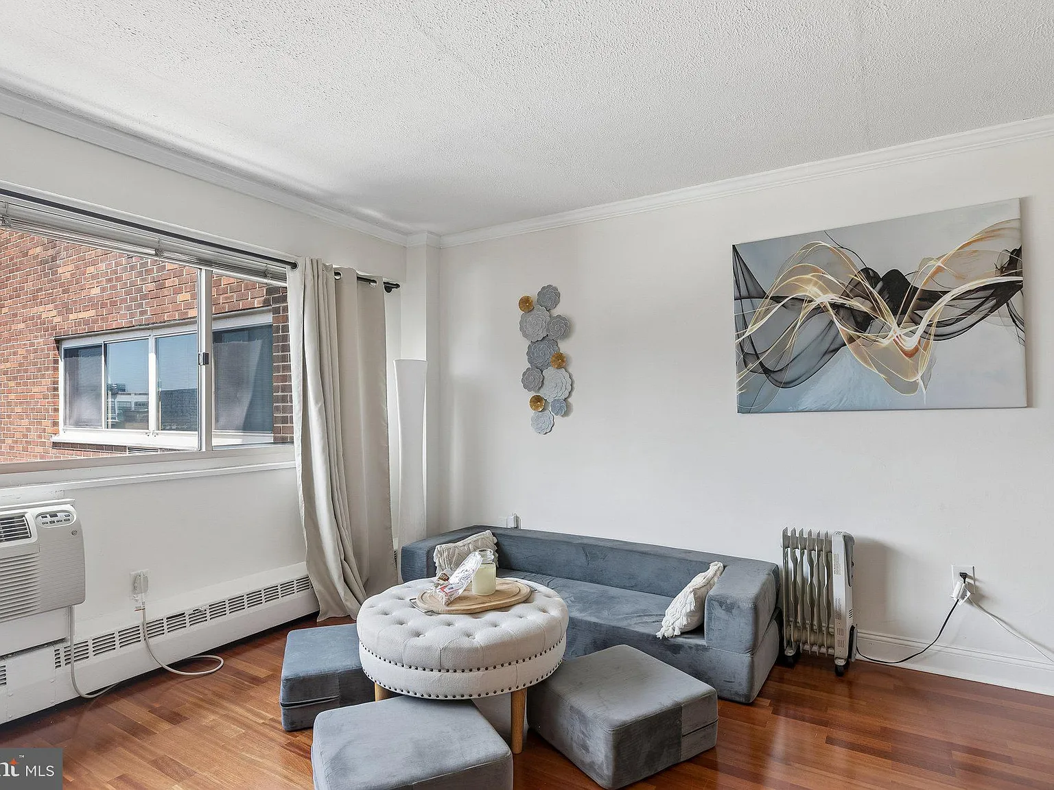 Studio, 1.0 bath, 437 sqft, $1,425 — Photo 3