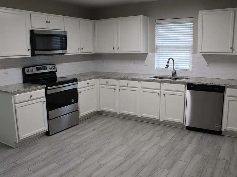 1321 Red River Ln — Photo 5