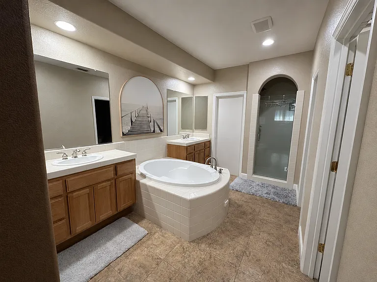 1075 Gamay Dr — Photo 26