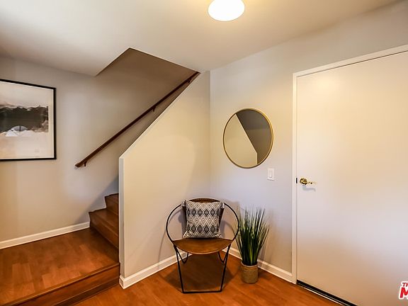 4th image of 539 Burchett St