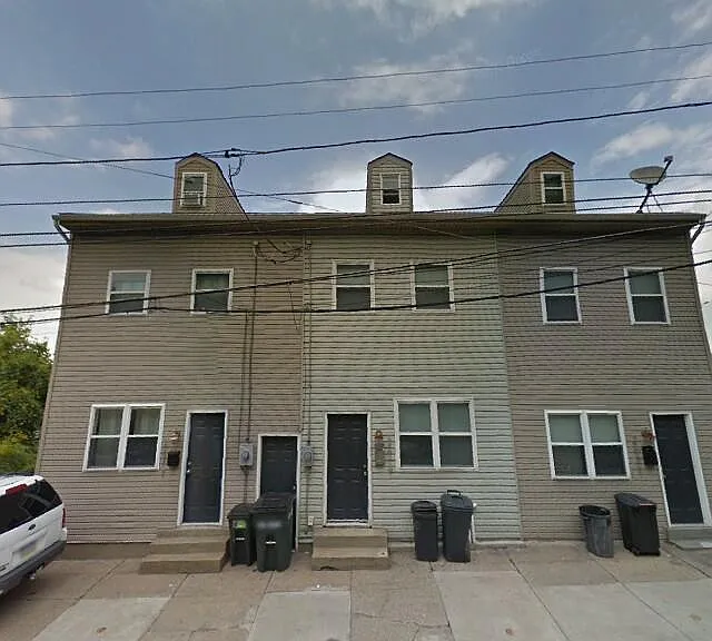 2619 Josephine St — Photo 1