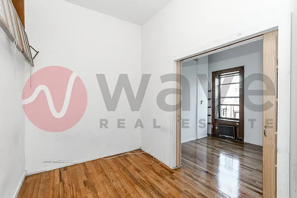 Rented by Wave Real Estate Group | media 56