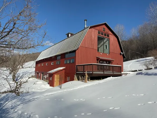 40 Dodge Road, Chelsea, VT 05038