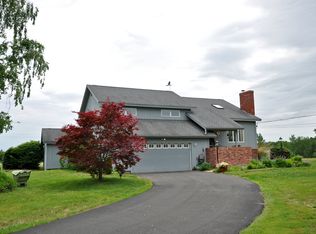 2 Moody Point Dr, Newmarket, NH 03857