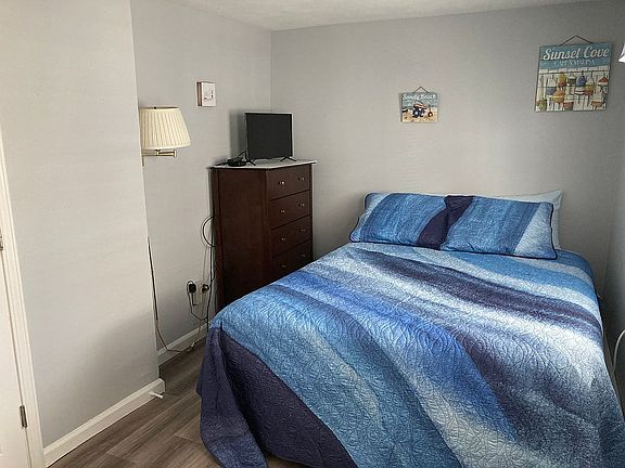 Unit 1 bedroom 2